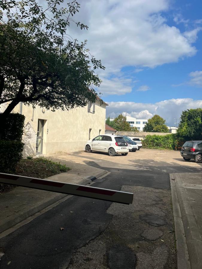 Appartement Ideal Au Coeur D Auxerre Esterno foto